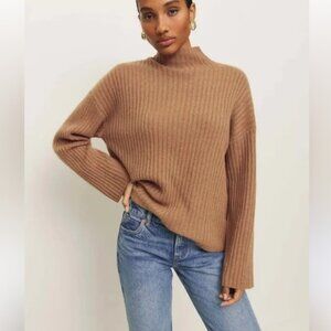 GAP Wool Blend Ribbed Knit Sweater in Tan Size M